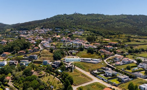 Land in Fermentoes, Braga, Portugal 1