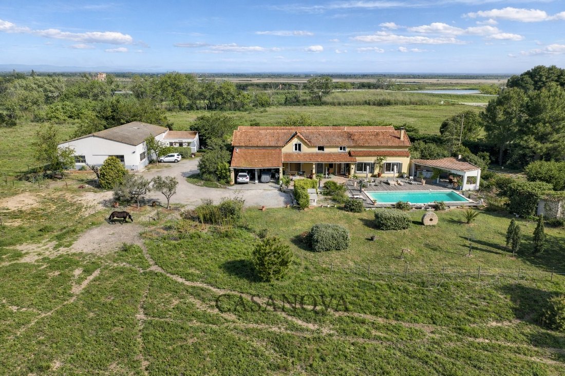 Country House in Centre Ville, Aigues-Mortes, France 1 - 18167663