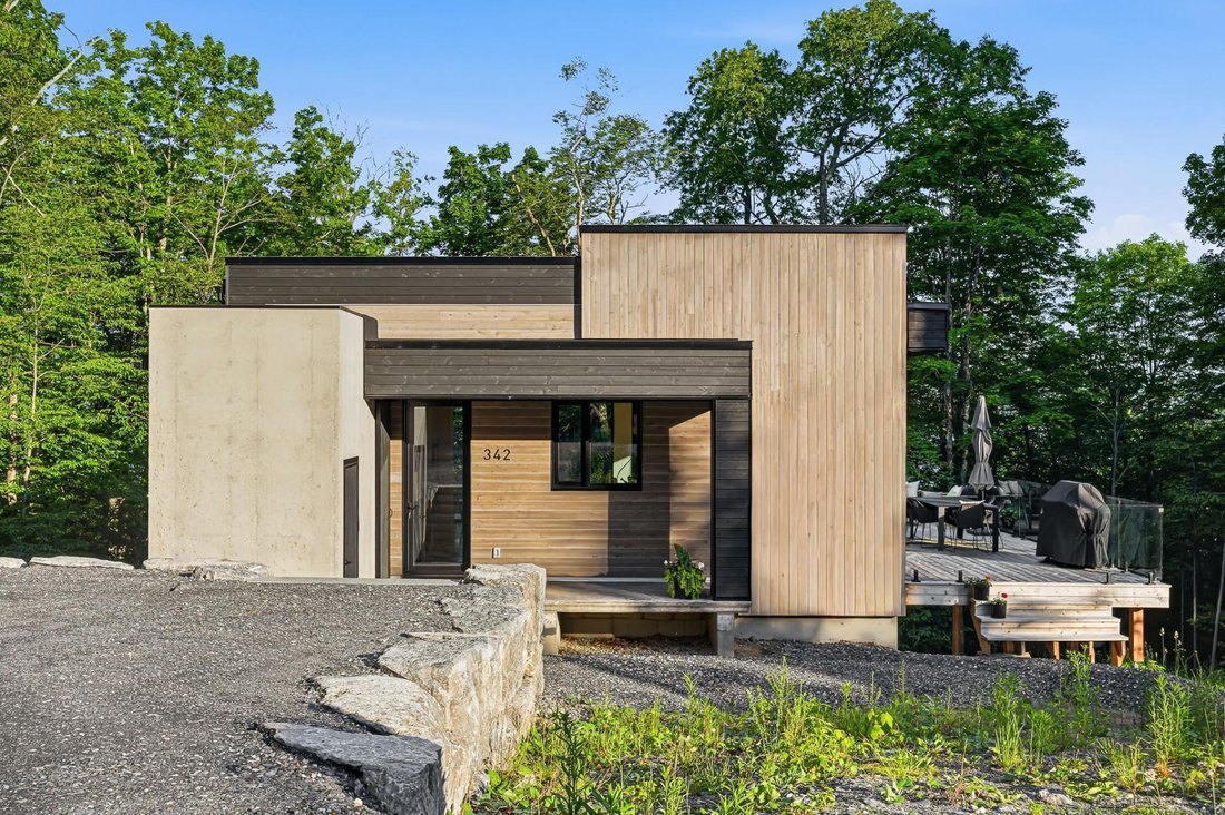 House in Magog, Quebec, Canada 5 - 16966611