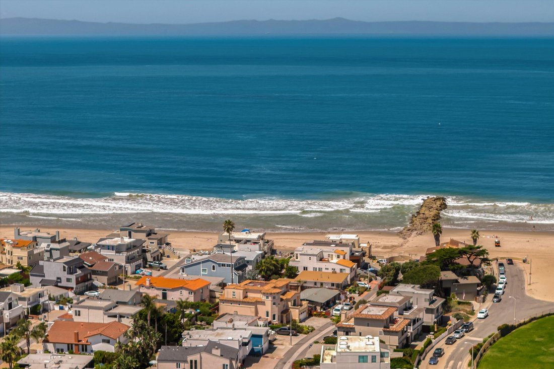 House in Ventura, California, United States 3 - 18171822