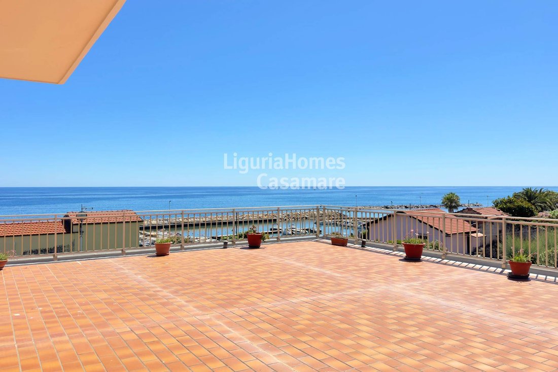 Apartment in Santo Stefano al Mare, Liguria, Italy 1 - 18165617