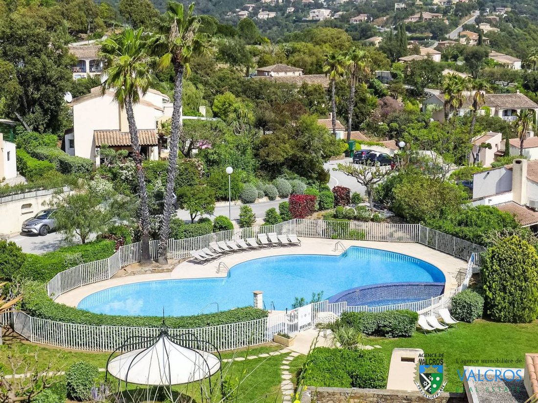 Villa in La Londe-les-Maures, Provence-Alpes-Côte d'Azur, France 2 - 16795813