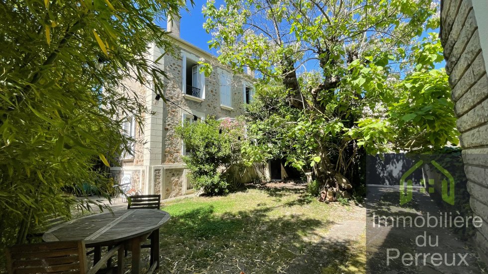 House in Neuilly-Plaisance, Ile-de-France, France 2 - 18167417