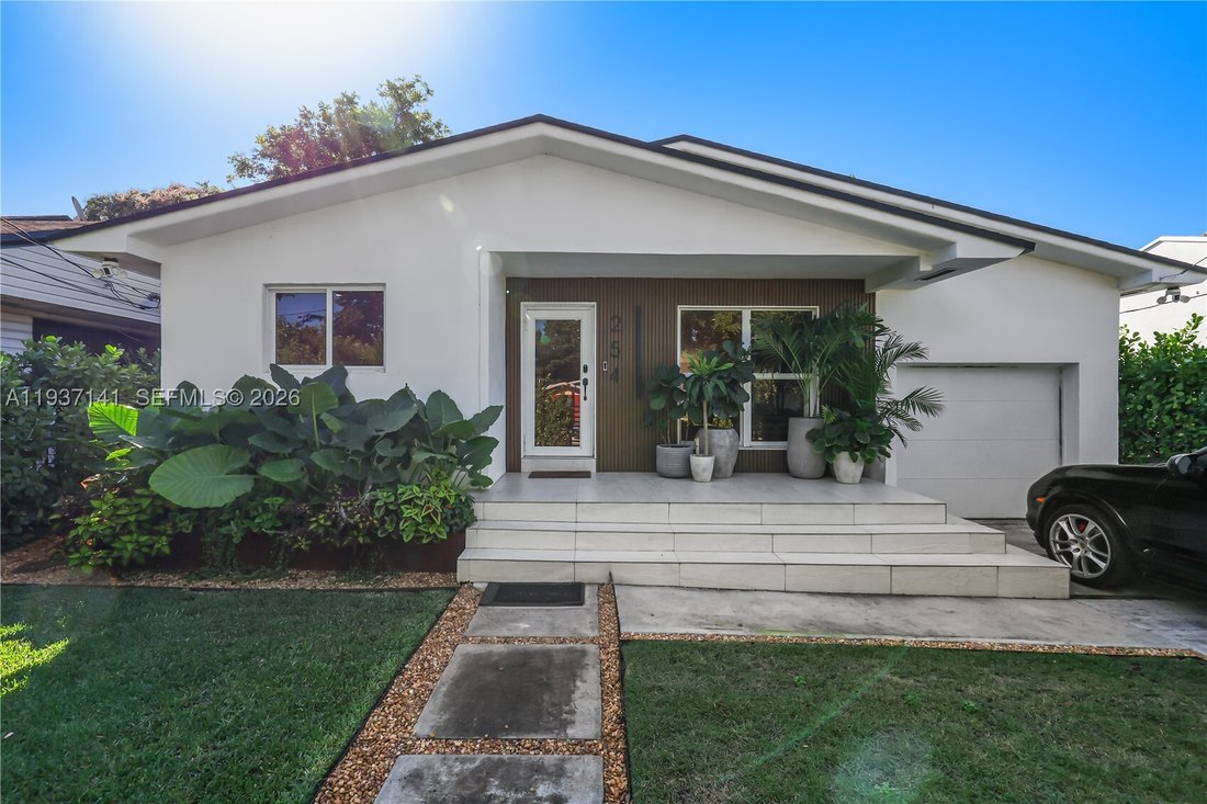 House in Miami, Florida, United States 5 - 16869529