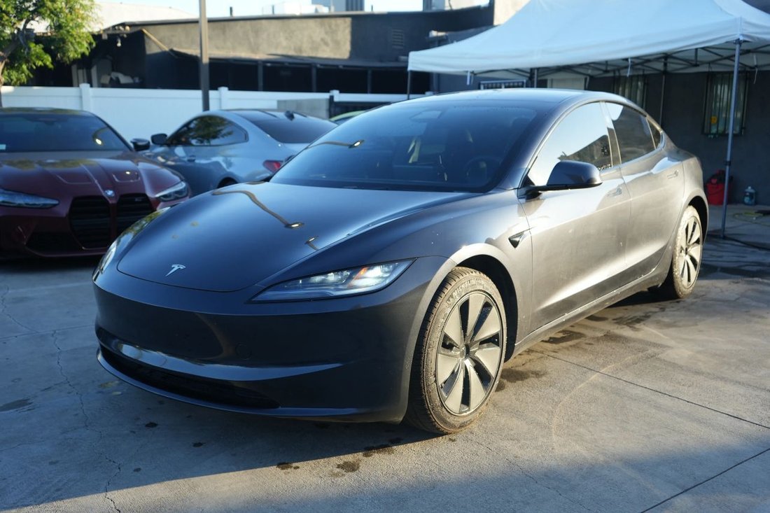 Sedan in San Gabriel, CA, United States 1 - 18166059
