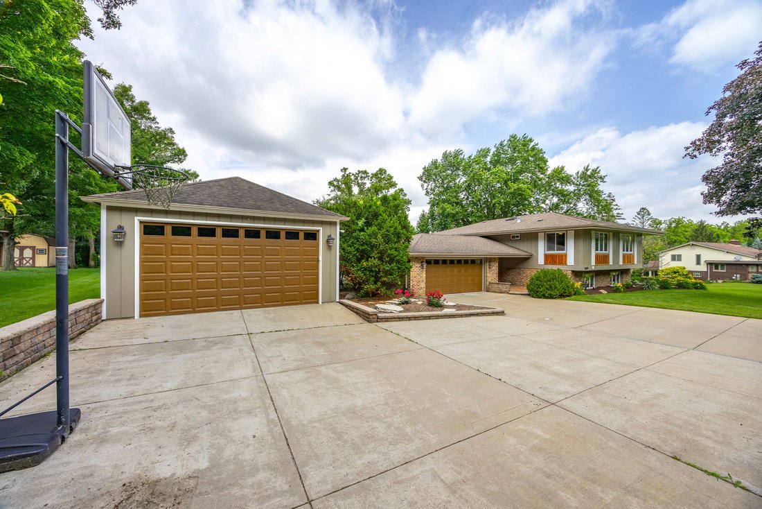 House in Homer Glen, Illinois, United States 4 - 18166863
