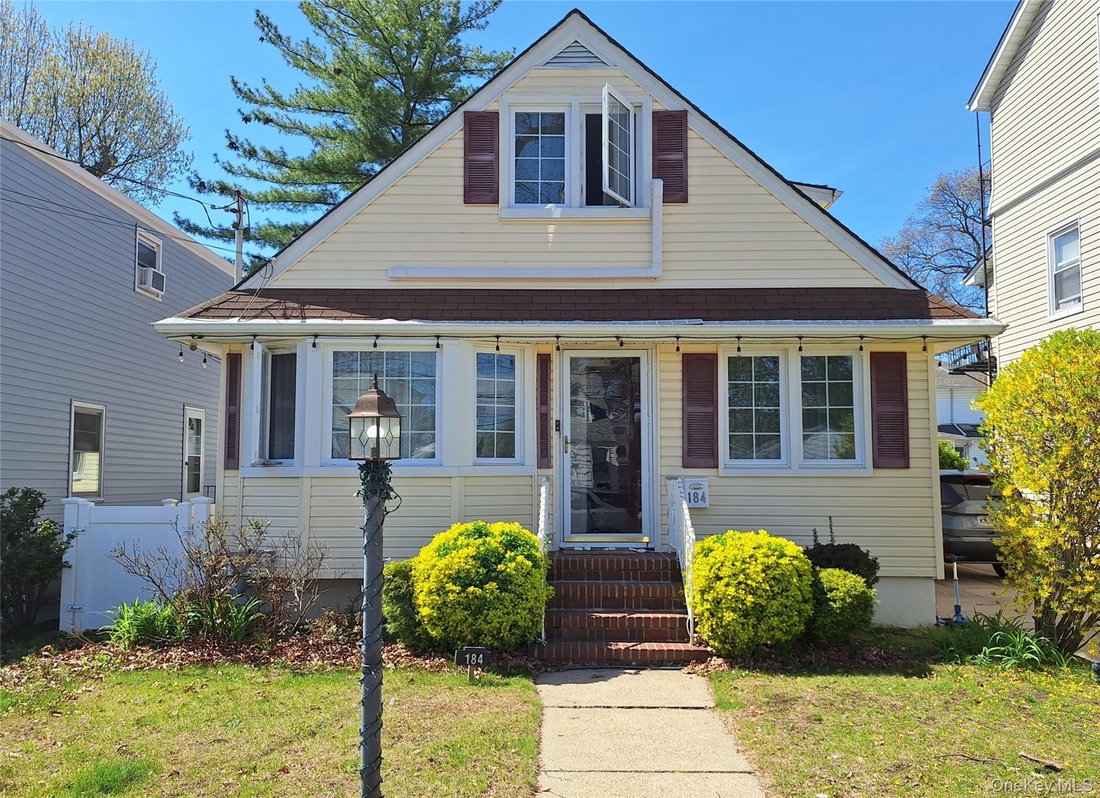 House in Valley Stream, New York, United States 1 - 18169651