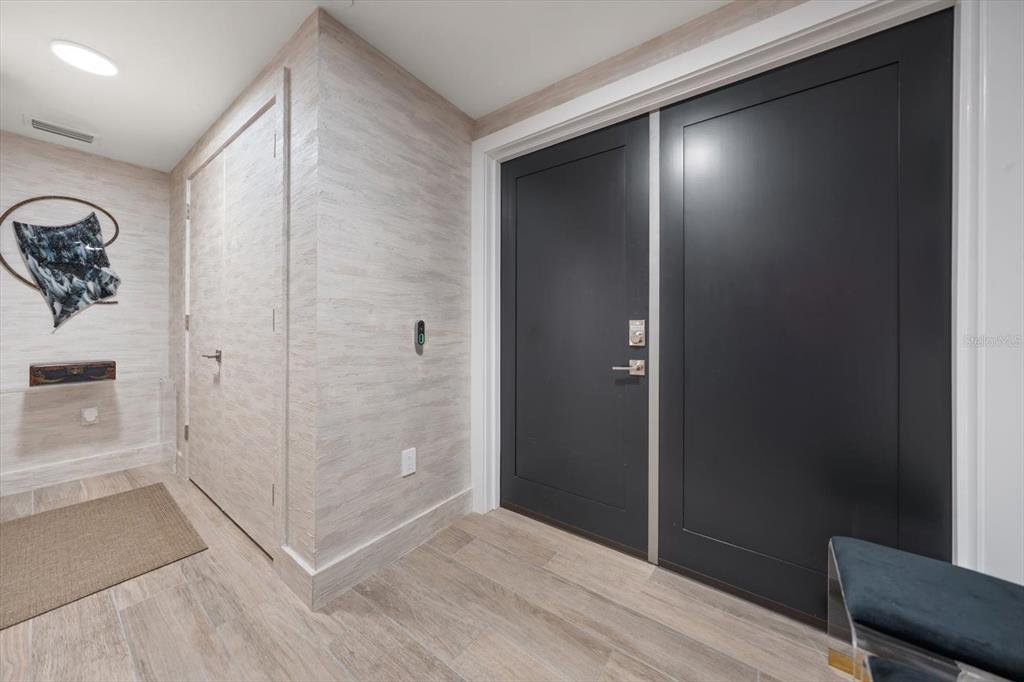 Condo in Indian Shores, Florida, United States 5 - 18171071