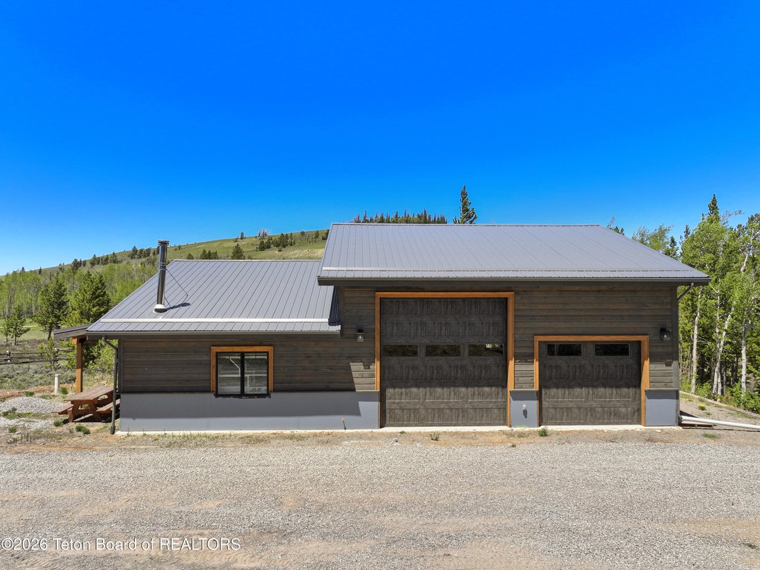 House in Dubois, Wyoming, United States 3 - 18171168
