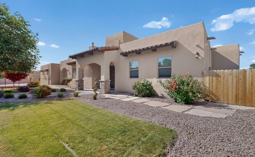 House in Los Ranchos de Albuquerque, New Mexico, United States 1