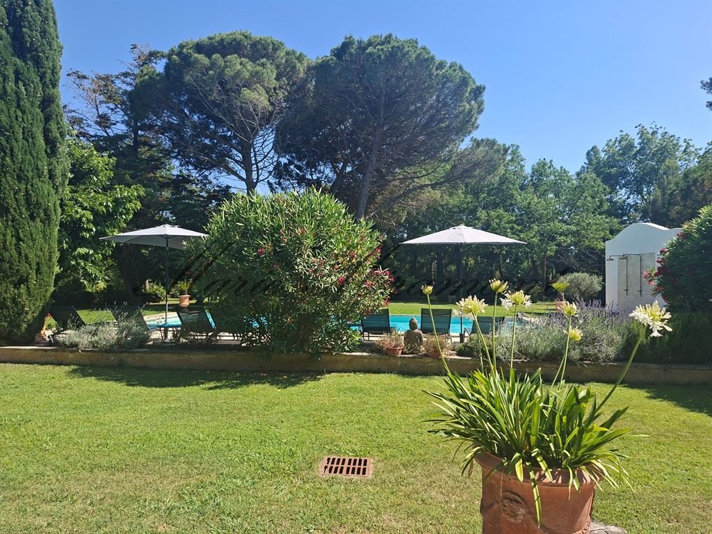 Estate in Arles, Provence-Alpes-Côte d'Azur, France 2 - 18069158