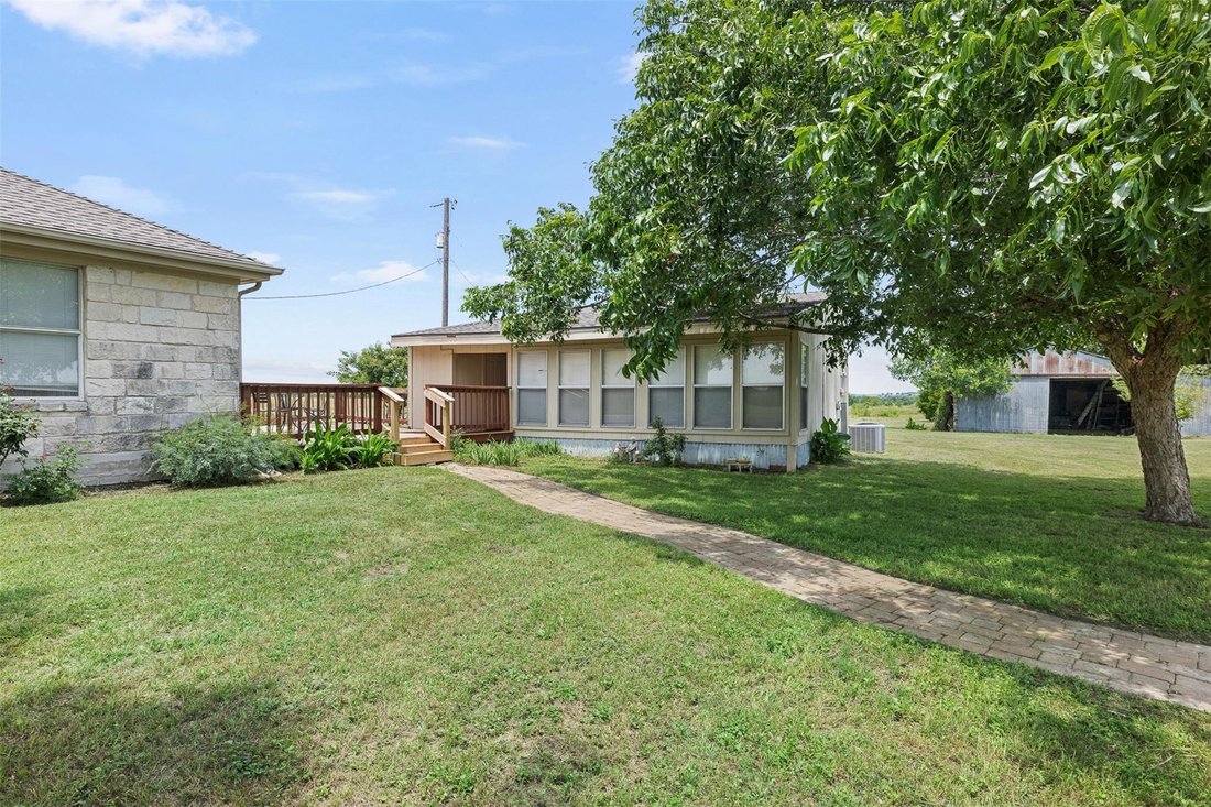 House in Beyersville, Texas, United States 4 - 18168625
