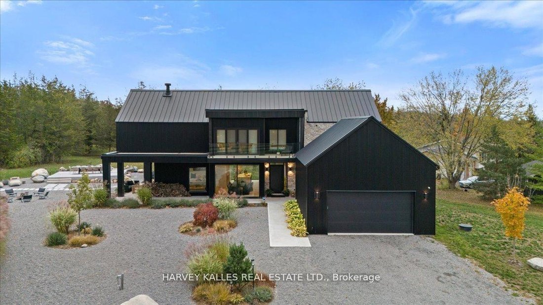 House in Prince Edward, Ontario, Canada 3 - 18168102