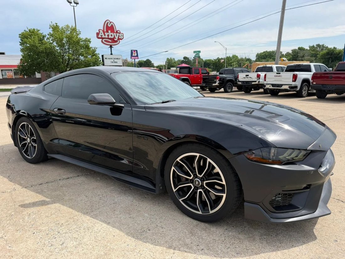 Coupe in Fayetteville, AR, United States 3 - 18170339