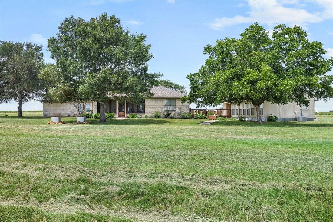 House in Beyersville, Texas, United States 1 - 18168625