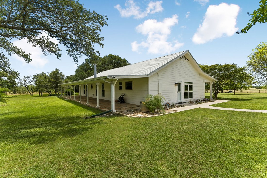 House in Florence, Texas, United States 4 - 18170908