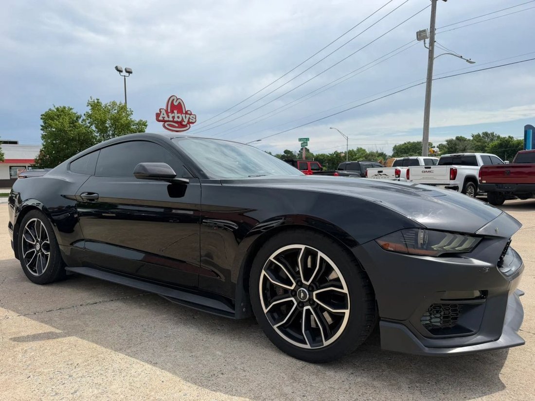 Coupe in Fayetteville, AR, United States 5 - 18170339