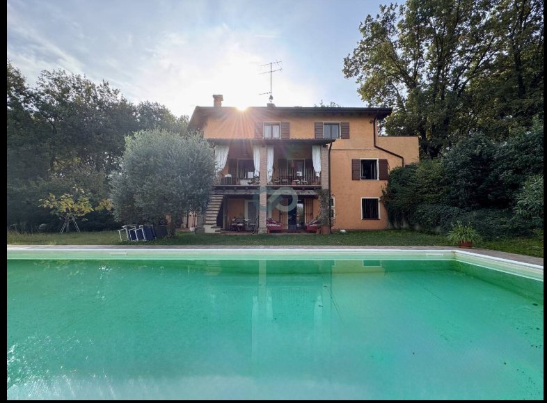 Villa in Historic Center, Desenzano del Garda, Lombardy 3 - 18172260