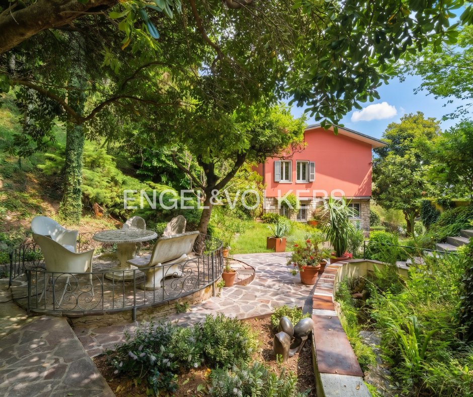 Villa in Gardone Riviera, Lombardy, Italy 2 - 18172217