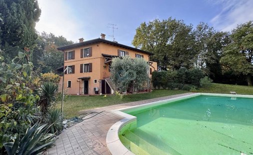 Villa in Historic Center, Desenzano del Garda, Lombardy 1