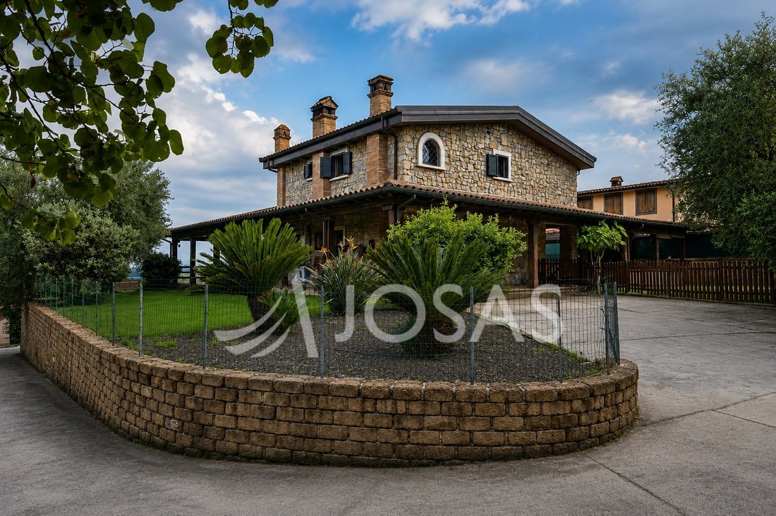 Villa in Fiano Romano, Lazio, Italy 2 - 18174786