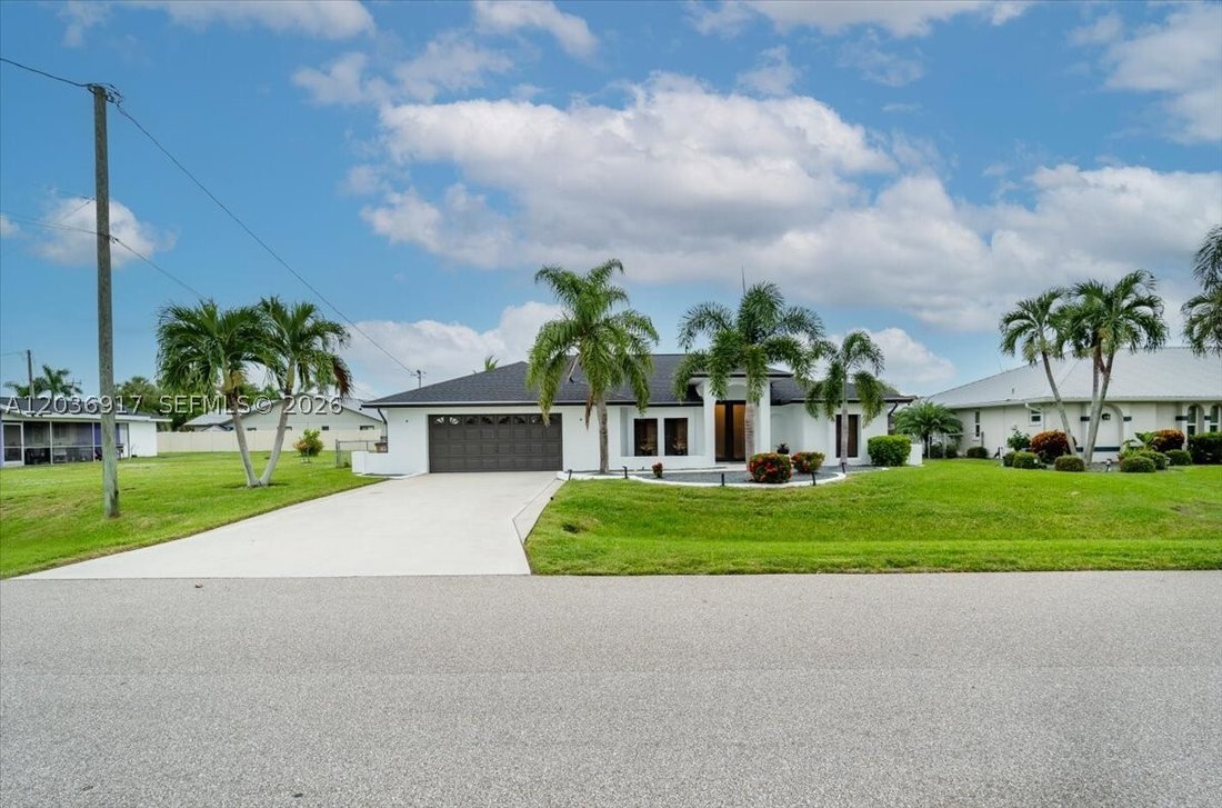 House in Cape Coral, Florida, United States 3 - 18174798