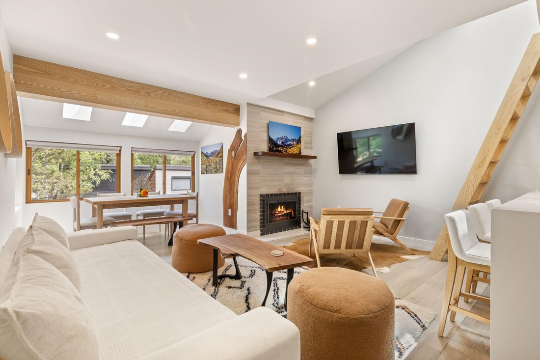 Condo in Aspen, Colorado, United States 2 - 18173018