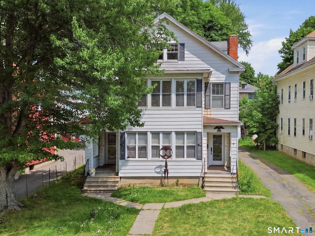 West Hartford, Connecticut, United States 2 - 18172871