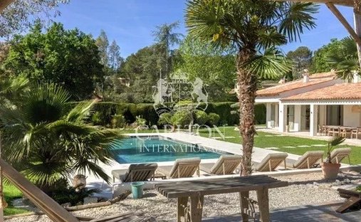 House in Mougins, Provence-Alpes-Côte d'Azur, France 1