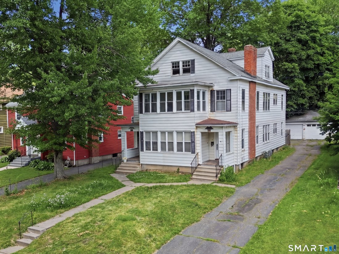 West Hartford, Connecticut, United States 1 - 18172871