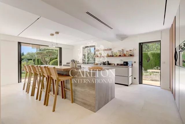 House in Mougins, Provence-Alpes-Côte d'Azur, France 4 - 18172210