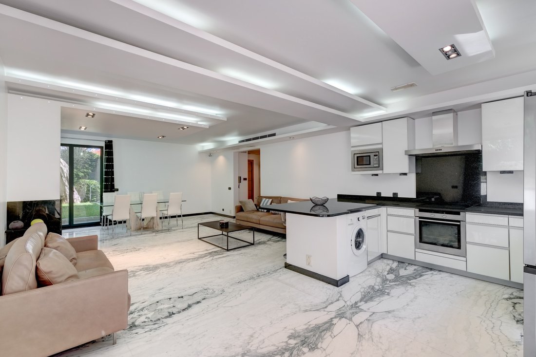 Apartment in Antibes, Provence-Alpes-Côte d'Azur, France 5 - 18173014