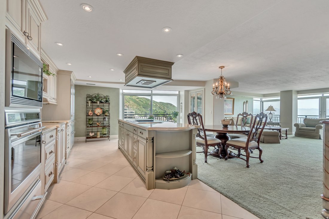 Condo in Salt Lake City, Utah, United States 5 - 18172183