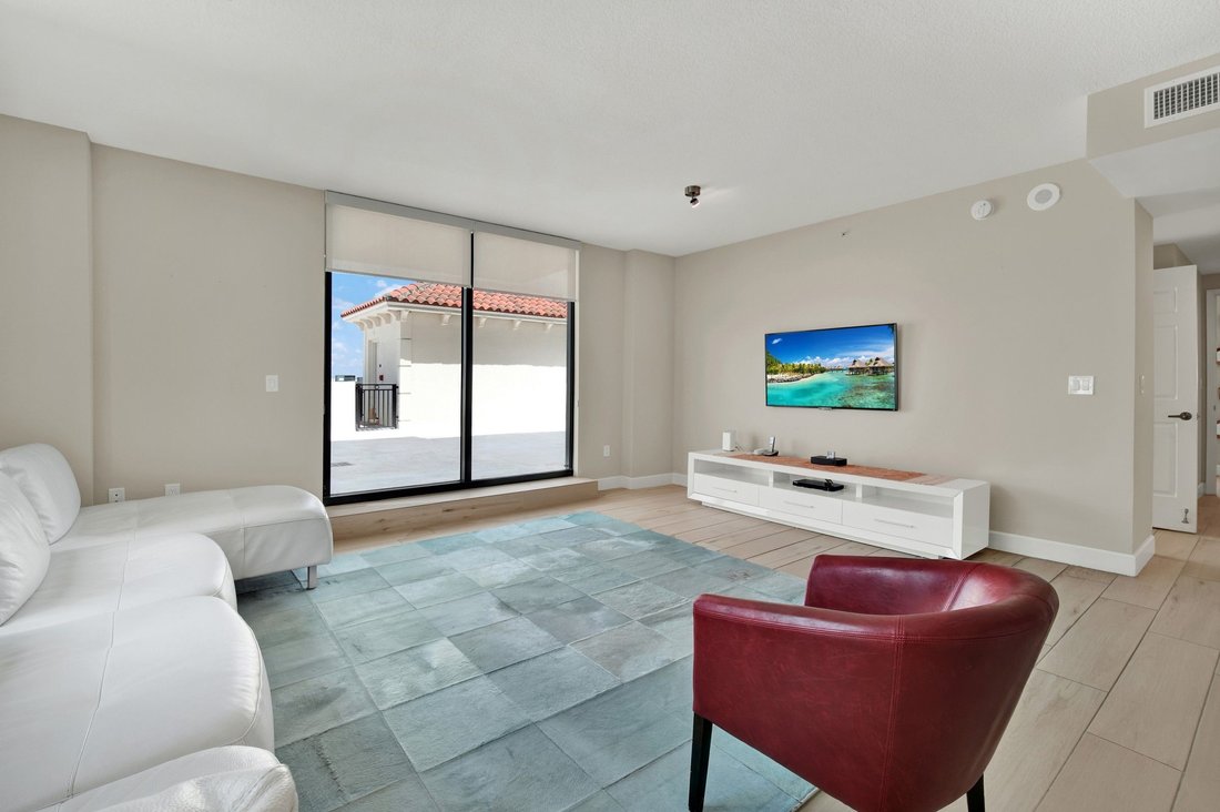 Condo in Coral Gables, Florida, United States 5 - 18174813