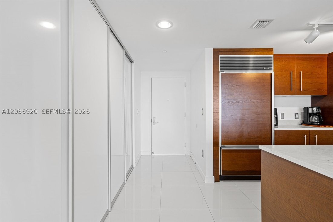 Condo in Miami, Florida, United States 4 - 18174801