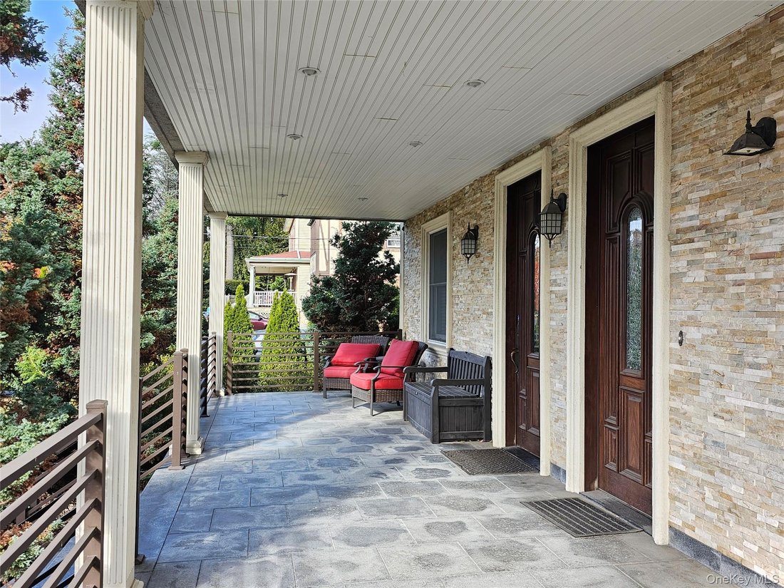 Apartment in White Plains, New York, United States 4 - 18172307