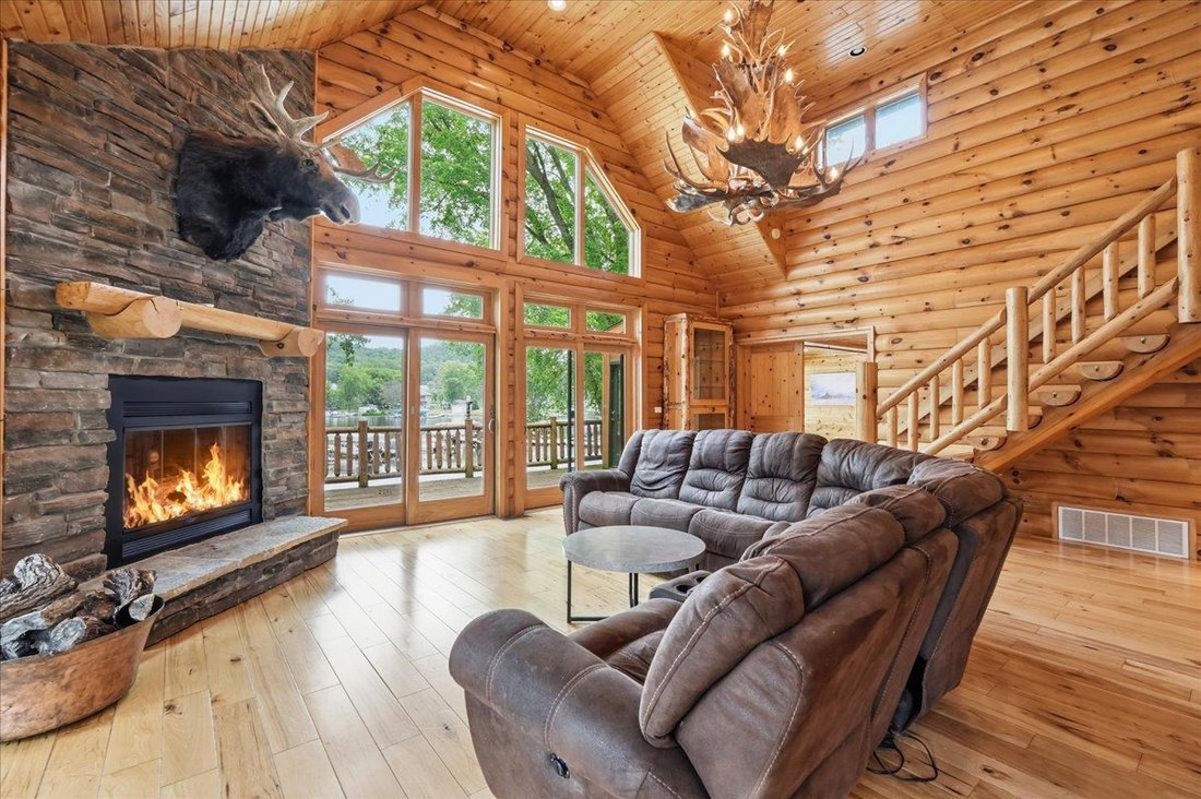 House in Lake Wisconsin, Wisconsin, United States 3 - 18172029