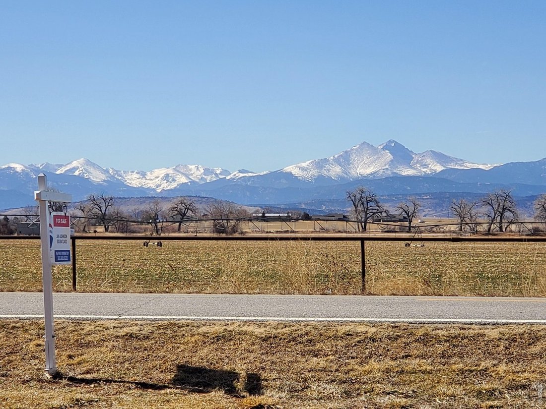Longmont, Colorado, United States 1 - 18172450