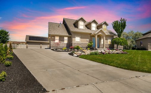 House in Syracuse, Utah, United States 1