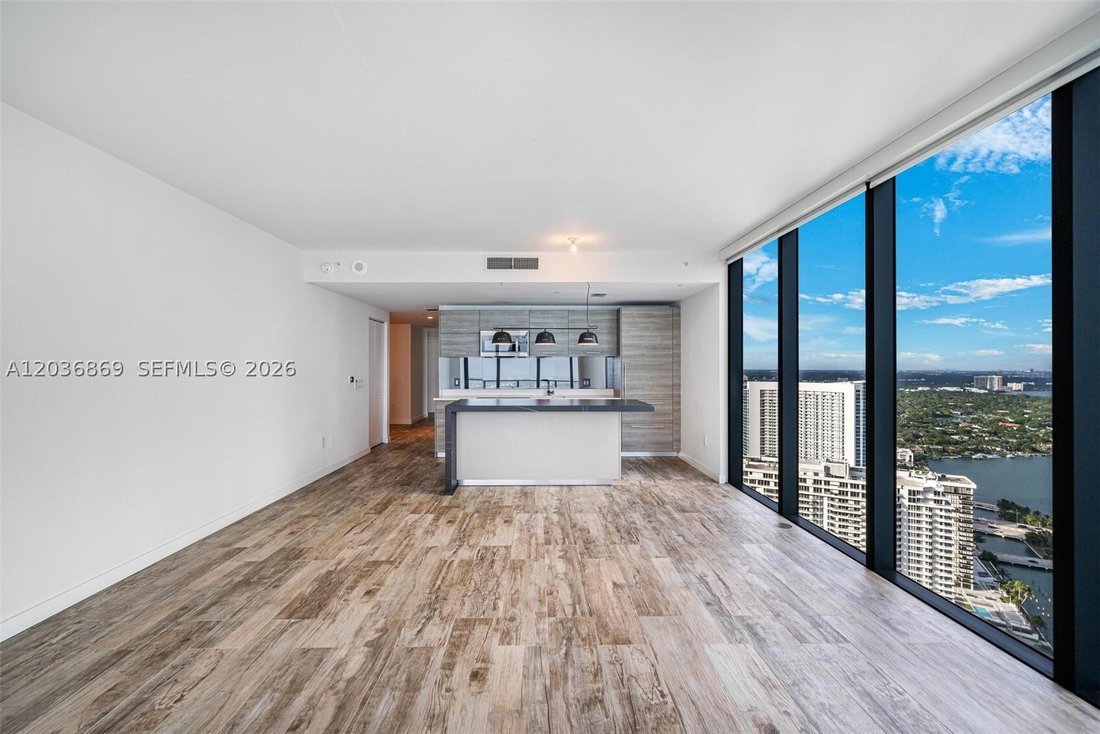 Condo in Miami, Florida, United States 3 - 18174833