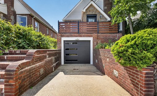 House in New York, New York, United States 1