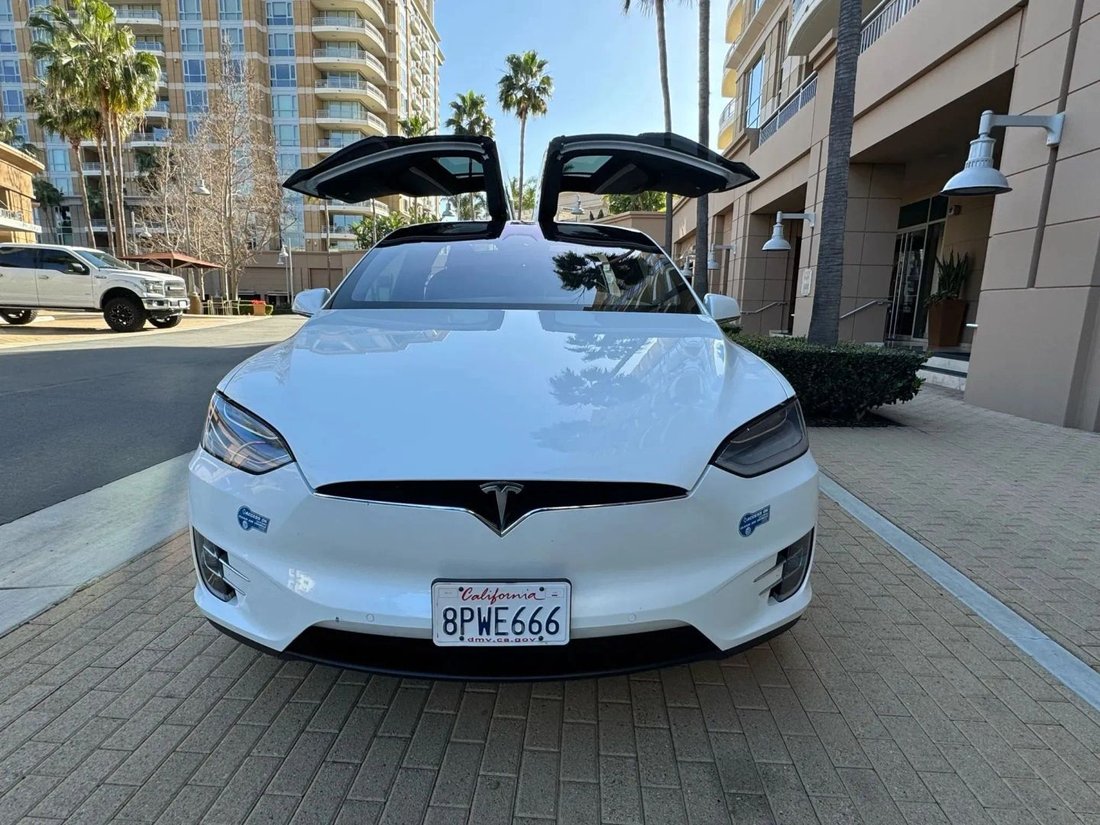 Suv in Riverside, CA, United States 2 - 18174035