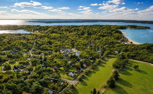 Farm Ranch in Shelter Island Heights, New York, United States 1