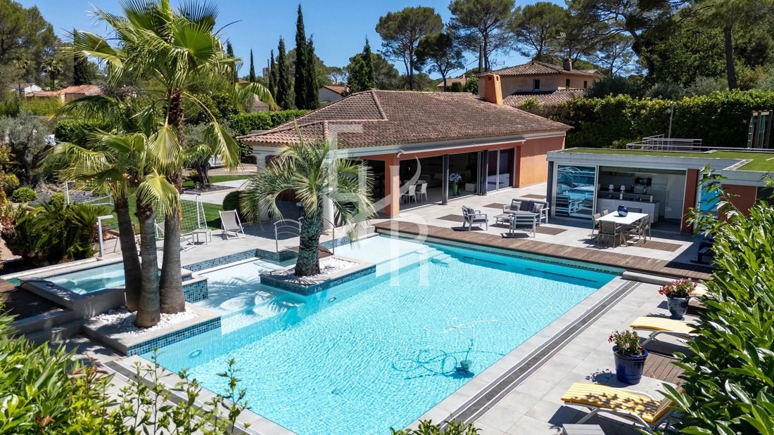 Villa in Hauts de Saint Jean-Hauts de l'Aubarede, Le Cannet, France 2 - 18174865