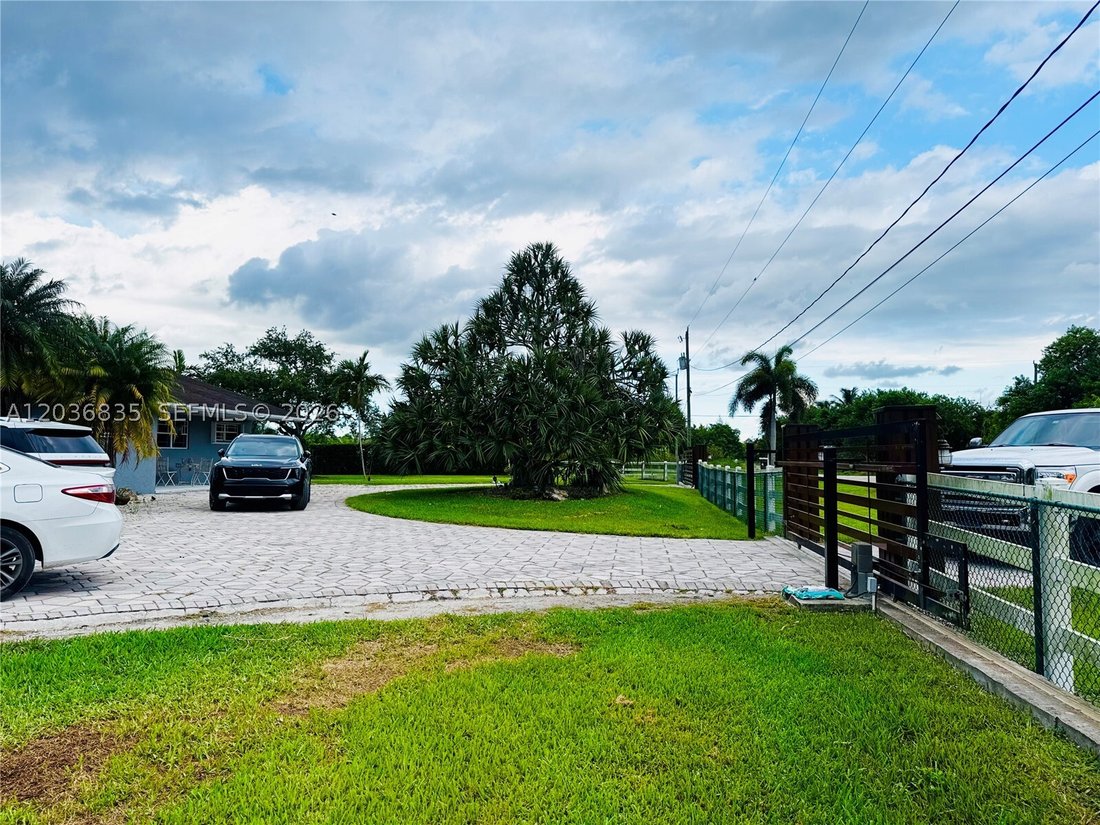 House in Miami, Florida, United States 3 - 18174789