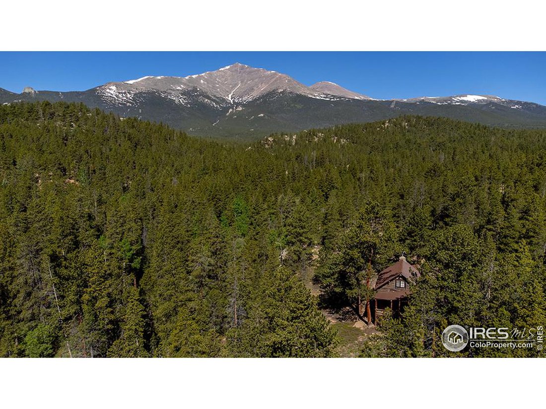 Allenspark, Colorado, United States 3 - 18173246