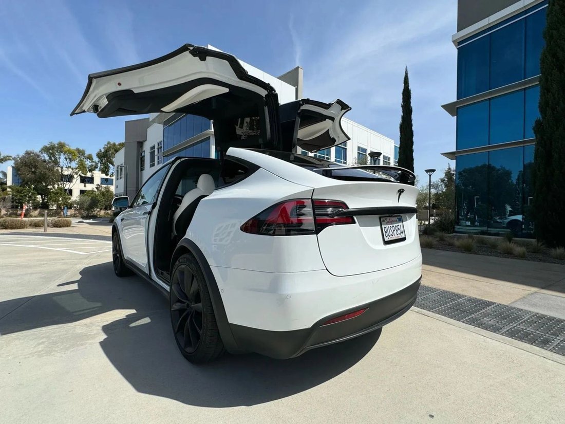 Suv in Riverside, CA, United States 5 - 18174121