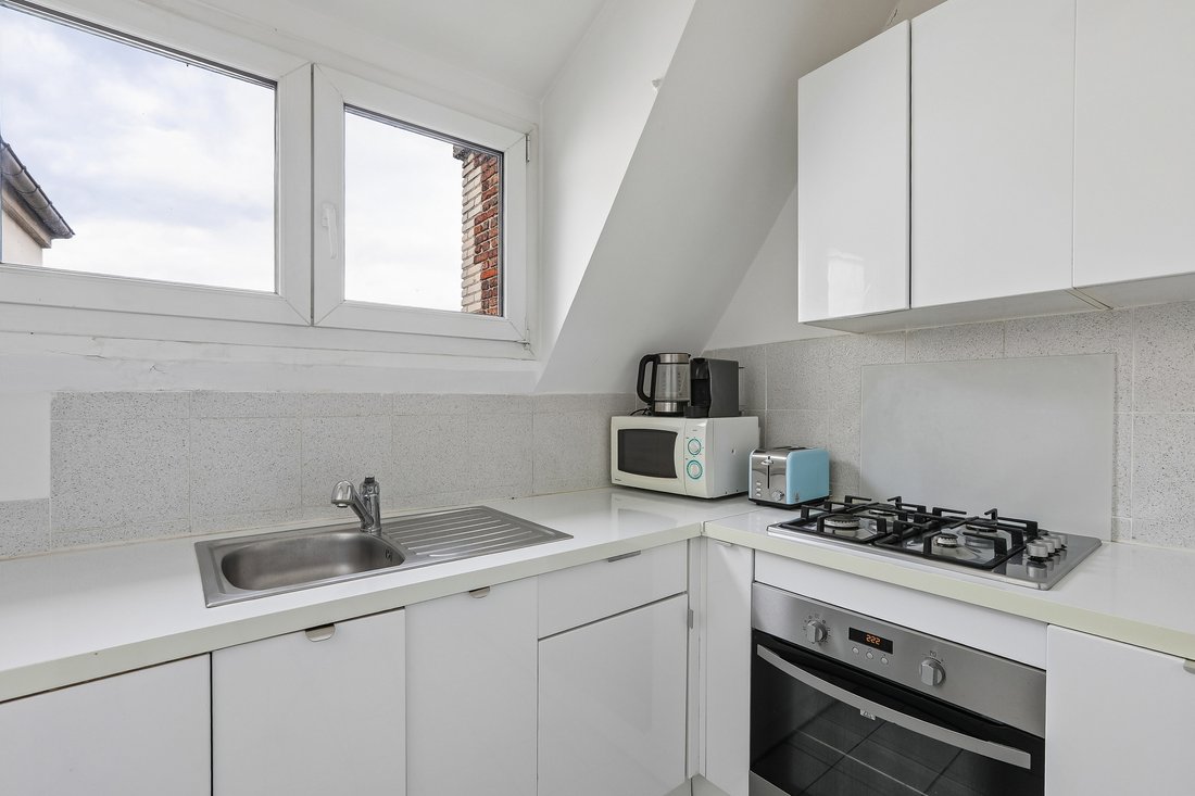 Apartment in Auteuil Nord, Paris 16e Arrondissement, Paris 2 - 18174717
