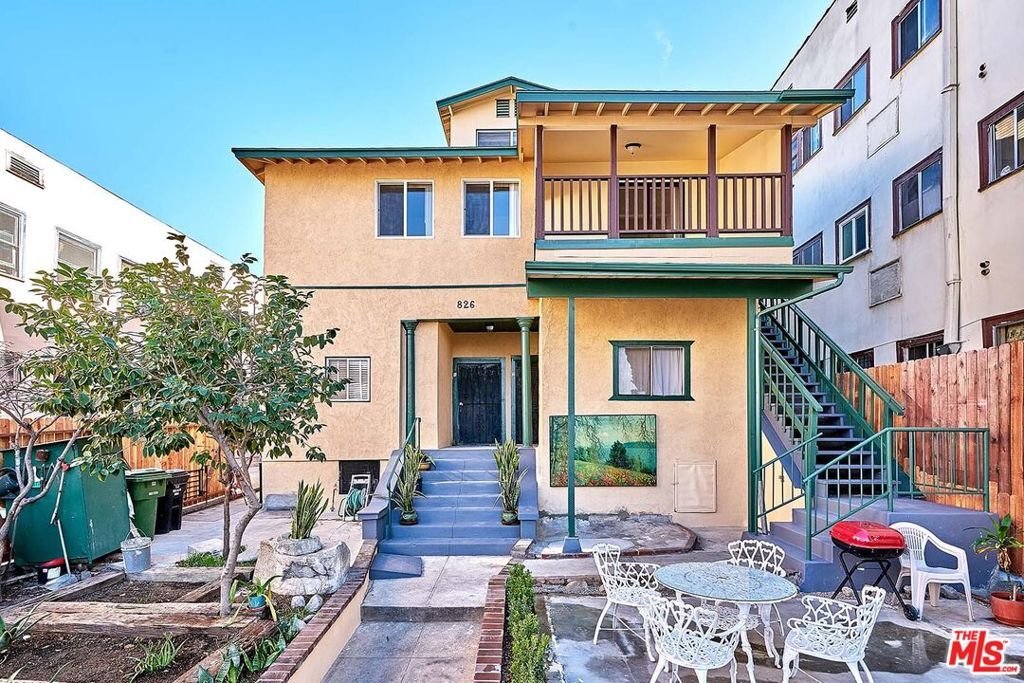 Los Angeles, California, United States 1 - 18172145