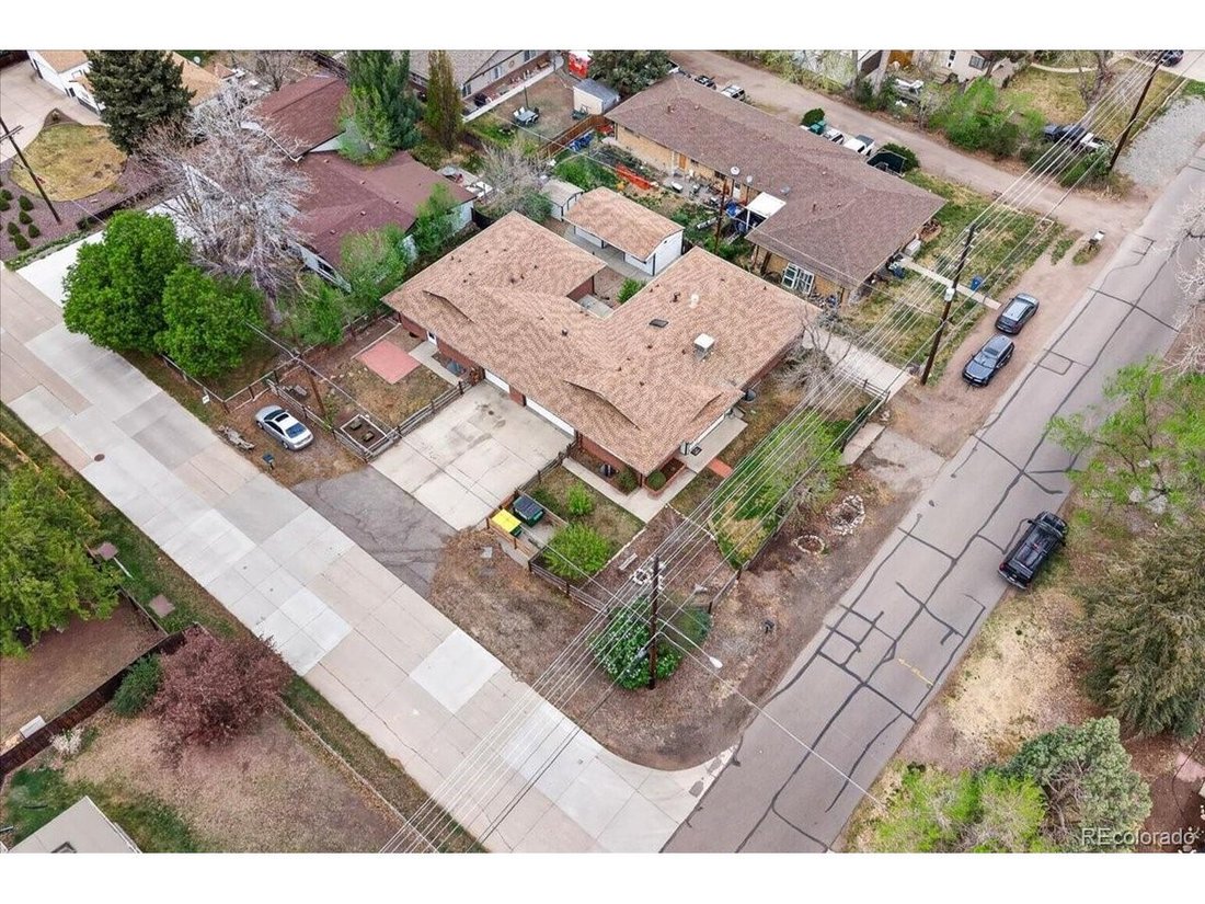 Lakewood, Colorado, United States 2 - 18172321